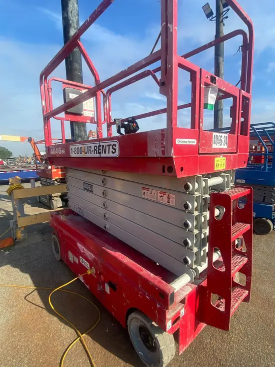 2018 MEC 4046SE Scissor Lift