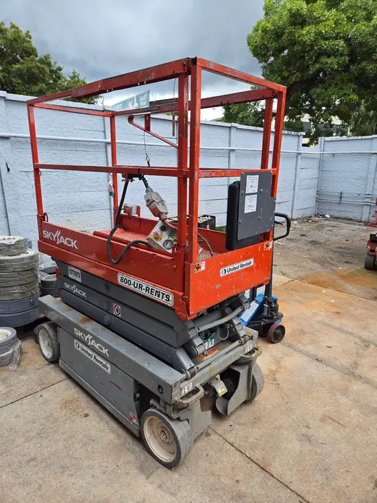 2018 Skyjack SJIII3219 Scissor Lift