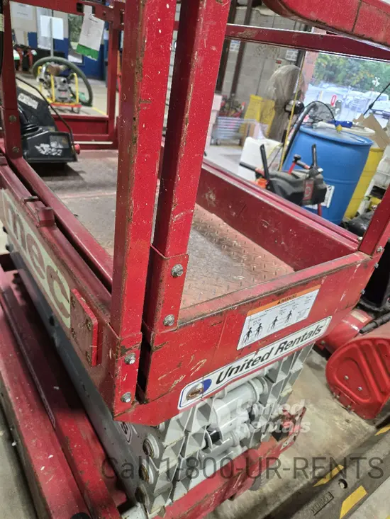 2018 MEC MICRO 19 Scissor Lift