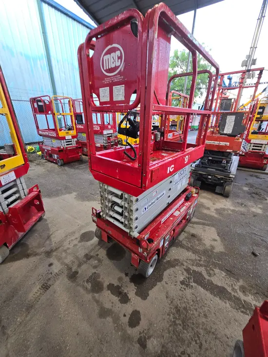 2019 MEC MICRO 19 Scissor Lift