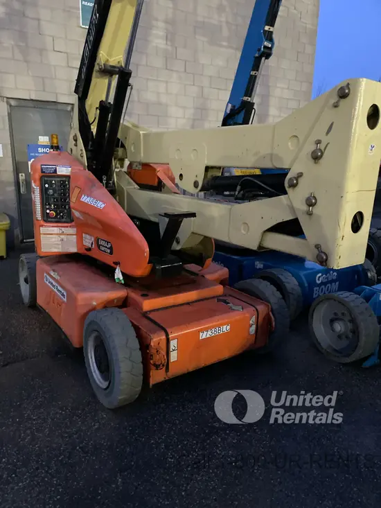 2012 JLG E400AJPN Articulating Boom Lift