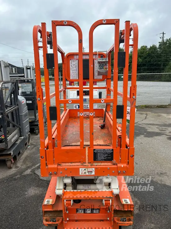 2021 Snorkel S3215E Scissor Lift