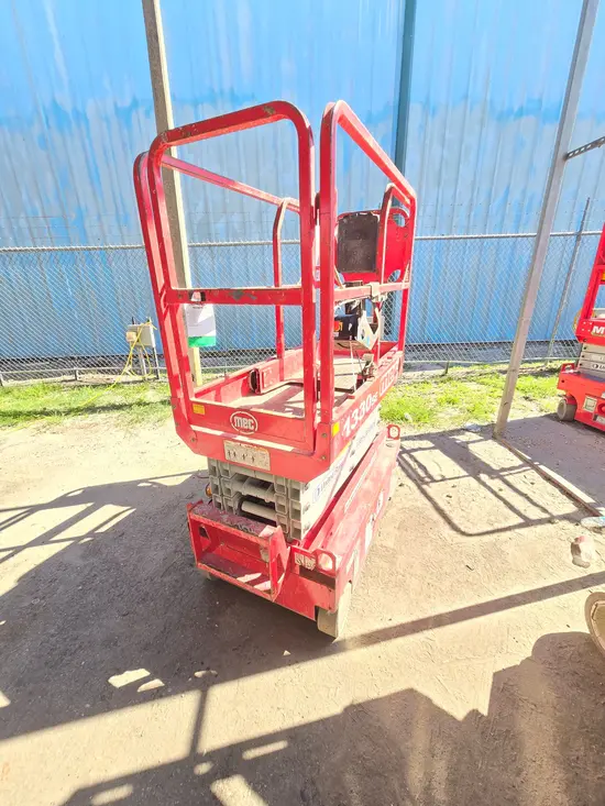 2018 MEC 1330SE Scissor Lift