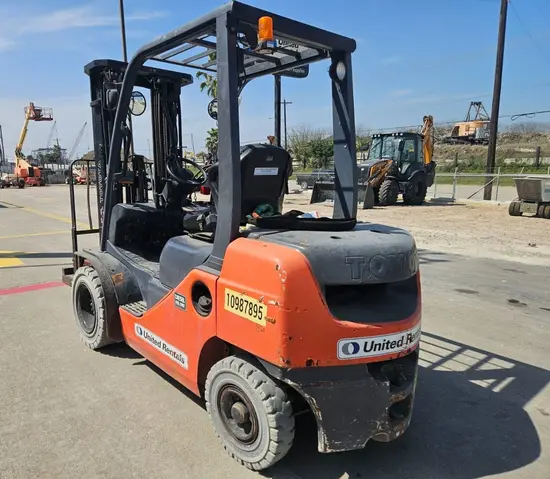 2019 Toyota 8FDU25 Forklift