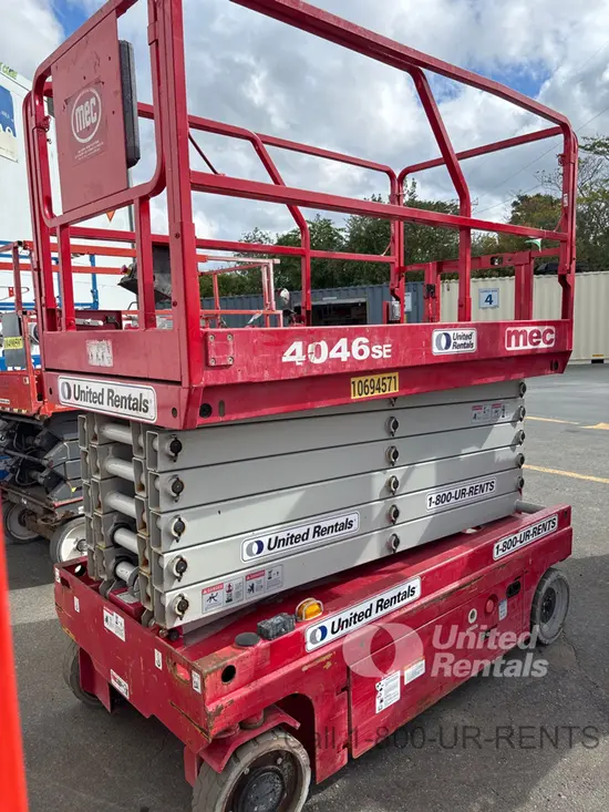 2017 MEC 4046SE Scissor Lift