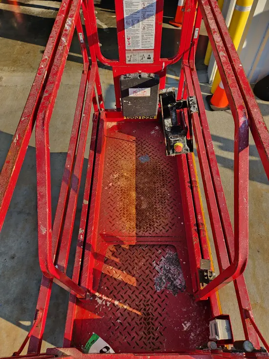 2018 MEC 1930SE Scissor Lift