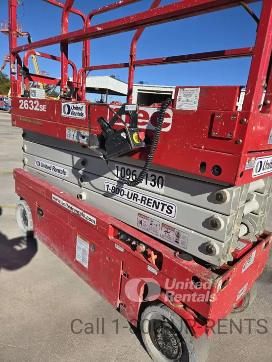 2019 MEC 2632SE Scissor Lift