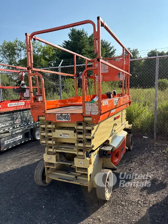 2018 JLG 3246ES Scissor Lift