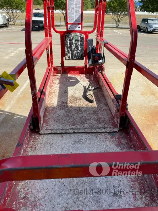 2019 MEC 2632SE Scissor Lift