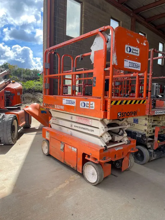 2019 Snorkel S3219E Scissor Lift