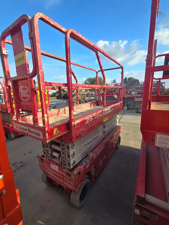2017 MEC 2632SE Scissor Lift