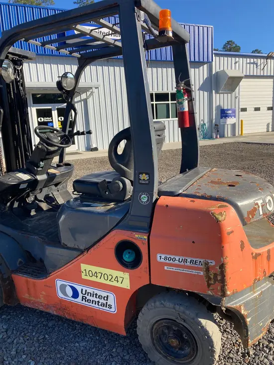 2016 Toyota 8FDU25 Forklift
