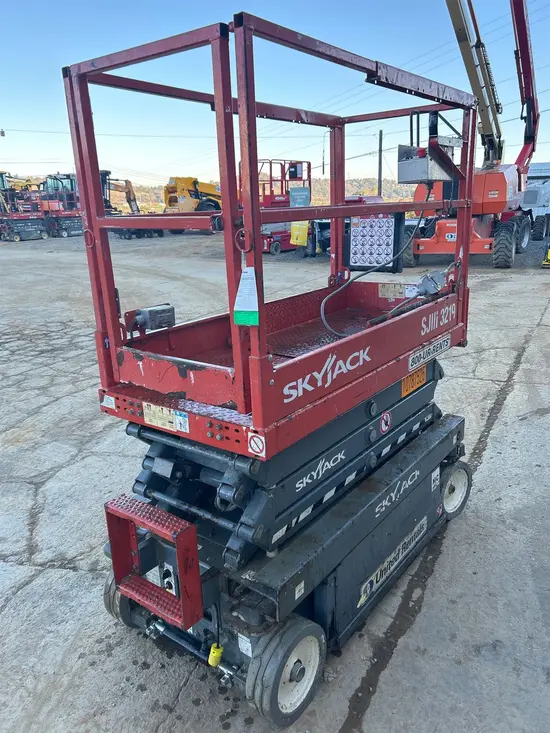 2018 Skyjack SJIII3219 Scissor Lift