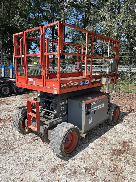 2018 Skyjack SJ6832RT Rough Terrain Scissor Lift