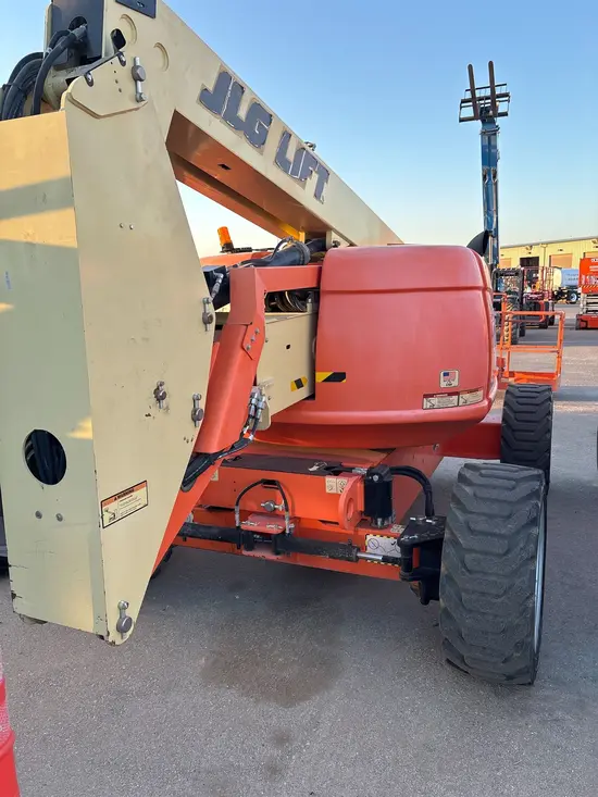 2017 JLG 600AJ Articulating Boom Lift