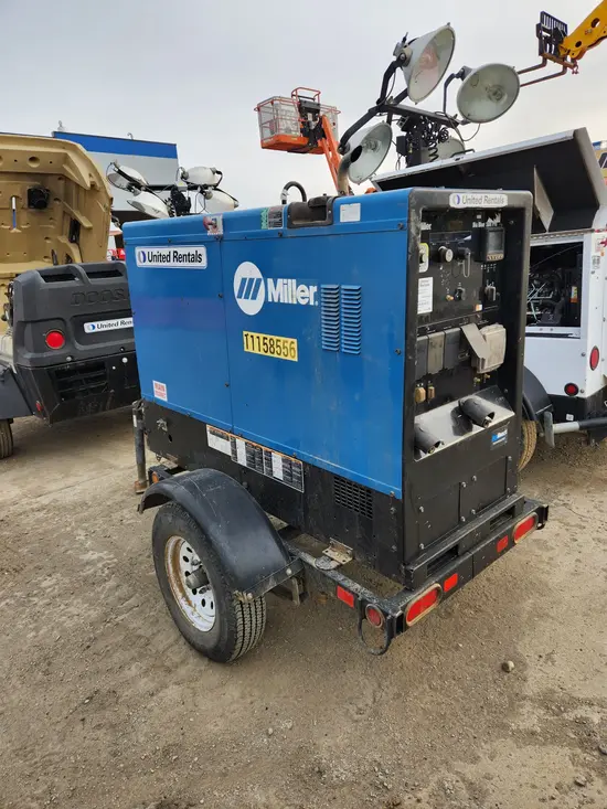 2021 Miller Welders Big Blue 500 Welder
