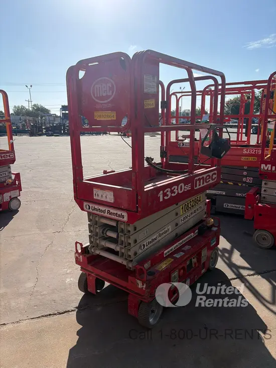 2018 MEC 1330SE Scissor Lift