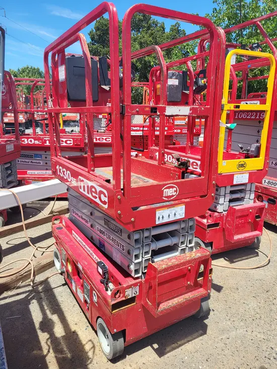 2017 MEC 1330SE Scissor Lift