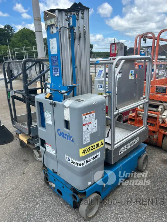 2017 Genie GR-20 Self-Propelled One-Person Lift