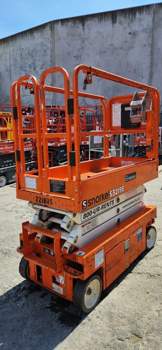 2019 Snorkel S3219E Scissor Lift