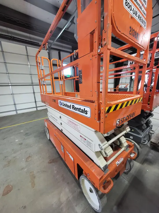 2018 Snorkel S3226E Scissor Lift