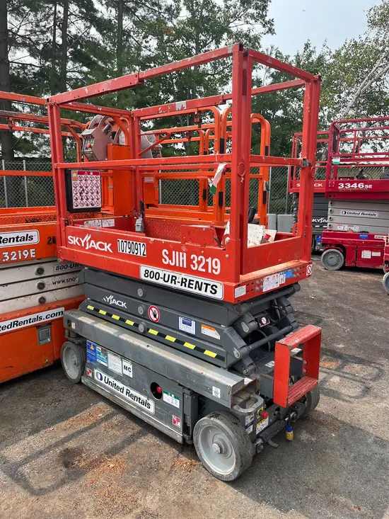 2018 Skyjack SJIII3219 Scissor Lift