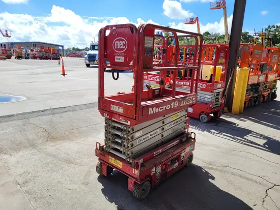 2018 MEC MICRO 19 Scissor Lift