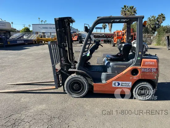 2018 Toyota 8FGU25 Warehouse Forklift