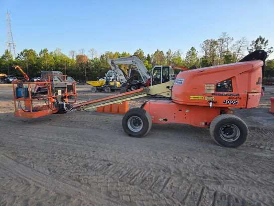 2017 JLG 400S Boom Lift