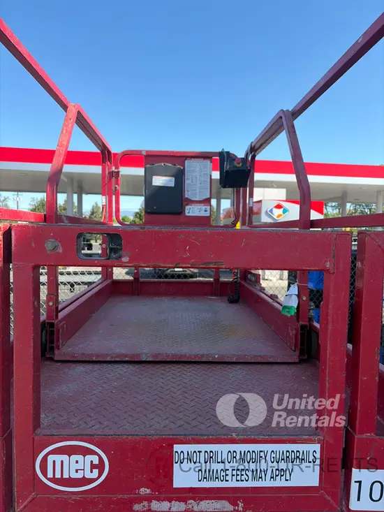 2017 MEC 4046SE Scissor Lift