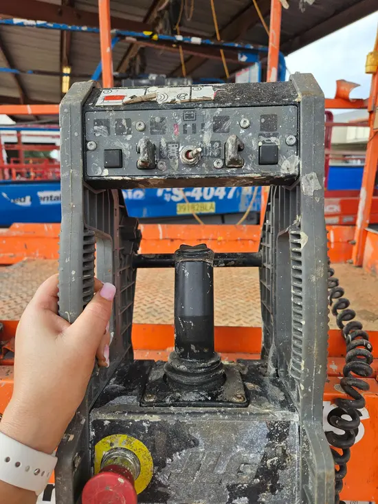 2017 JLG 2646ES Scissor Lift