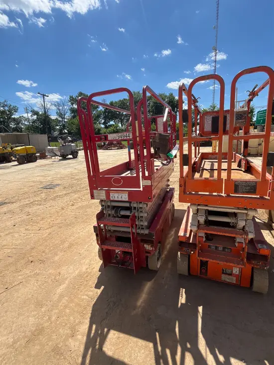 2018 MEC 1930SE Scissor Lift