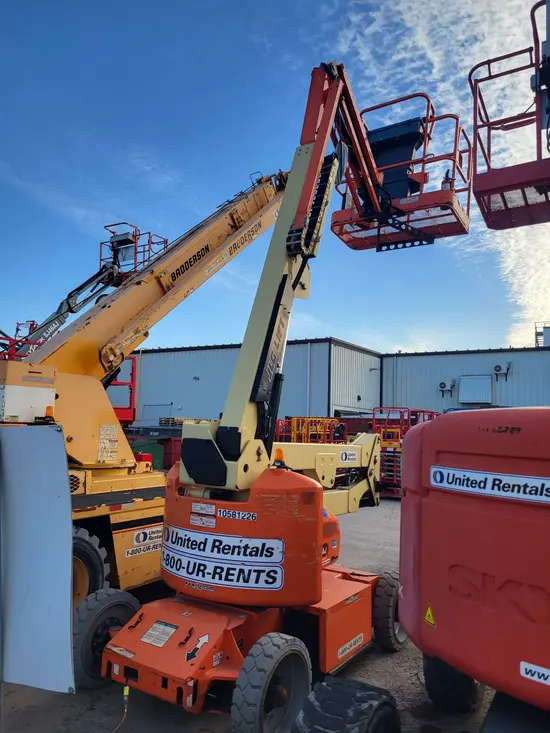 2017 JLG E450AJ Articulating Boom Lift