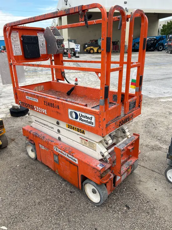 2019 Snorkel S3219E Scissor Lift