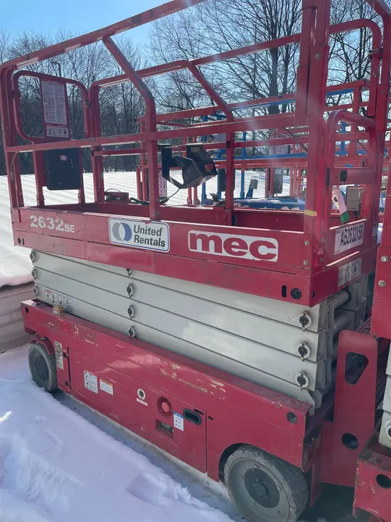 2018 MEC 2632SE Scissor Lift