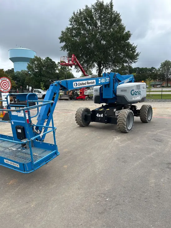 2016 Genie Z-60/37FE Articulating Boom Lift