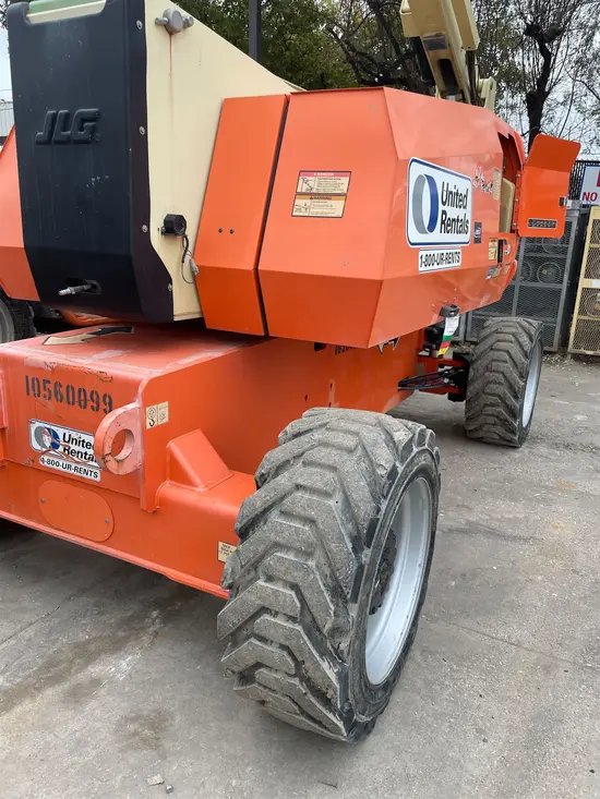 2017 JLG 800AJ Articulating Boom Lift