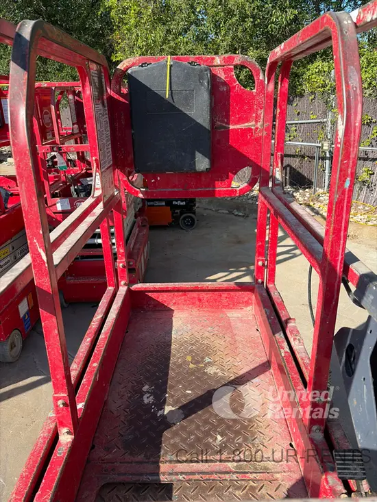 2018 MEC 1330SE Scissor Lift