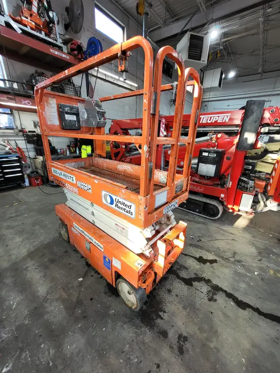 2018 Snorkel S3219E Scissor Lift