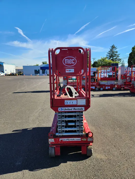 2018 MEC MICRO 19 Scissor Lift