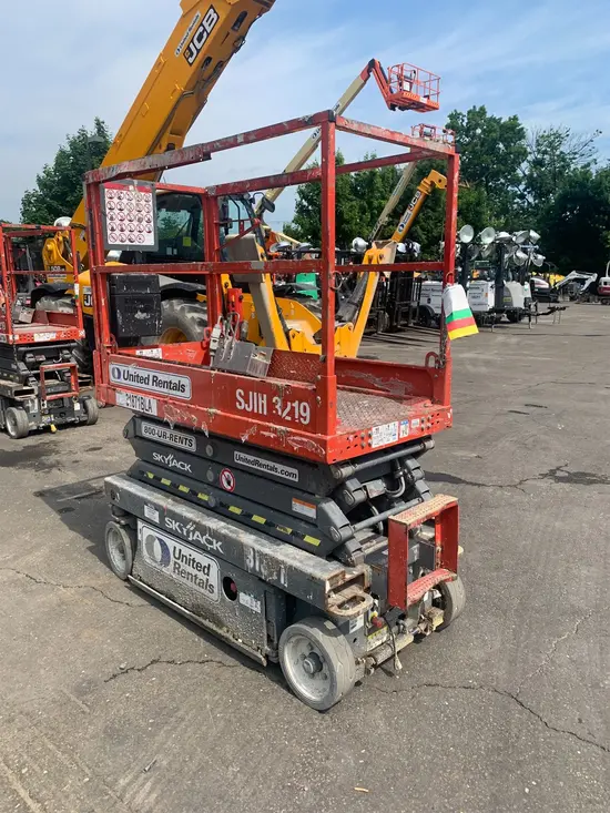 2016 Skyjack SJIII3219 Scissor Lift