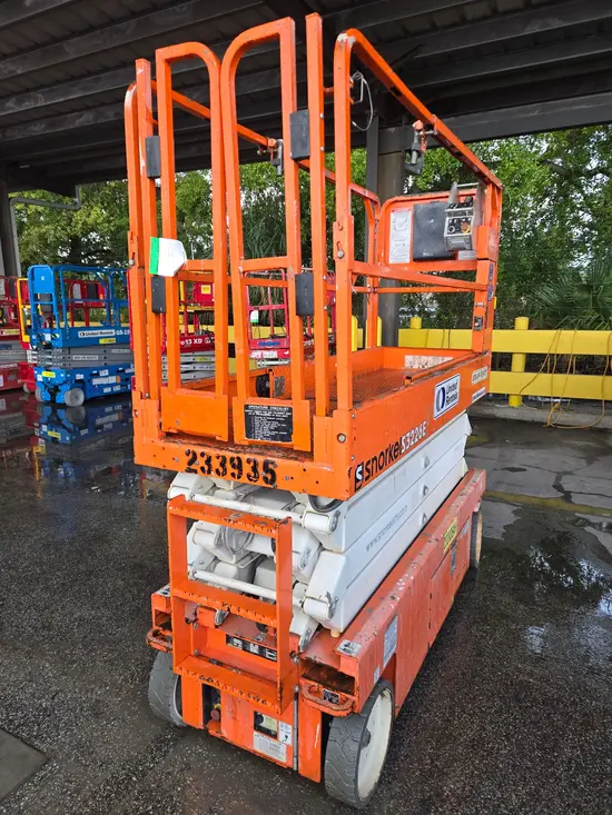 2019 Snorkel S3226E Scissor Lift
