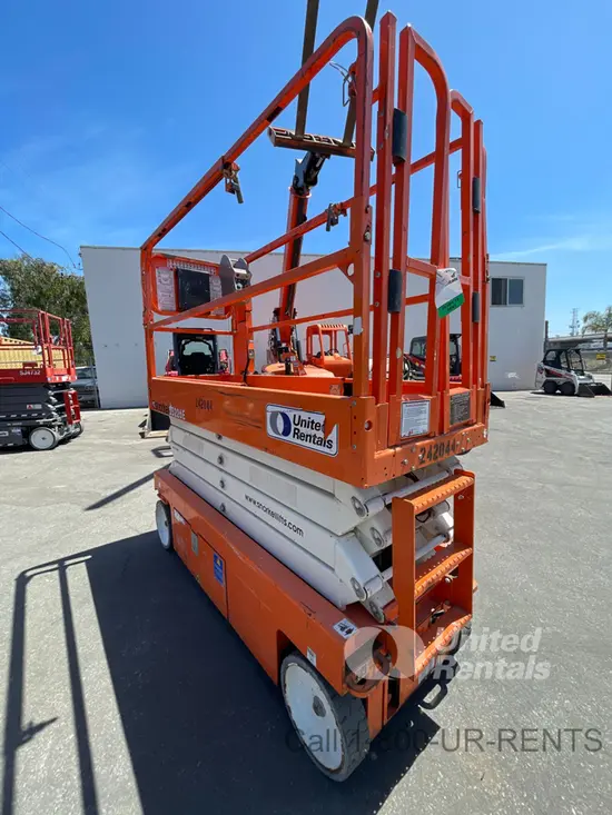 2019 Snorkel S3226E Scissor Lift