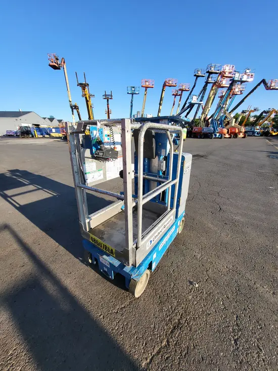2017 Genie GR-15 Self-Propelled One-Person Lift