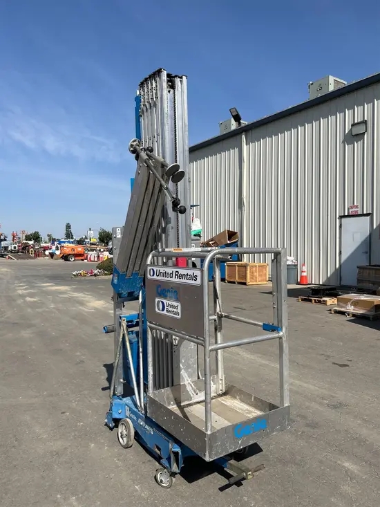 2018 Genie AWP-40SDC Pusharound Lift