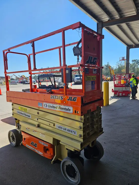 2017 JLG 2632ES Scissor Lift