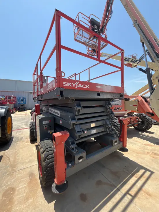 2018 Skyjack SJ8841RT Rough Terrain Scissor Lift