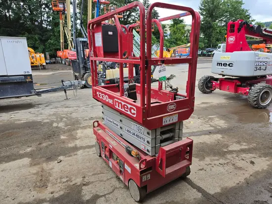 2019 MEC 1330SE Scissor Lift