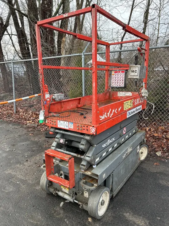2018 Skyjack SJIII3219 Scissor Lift