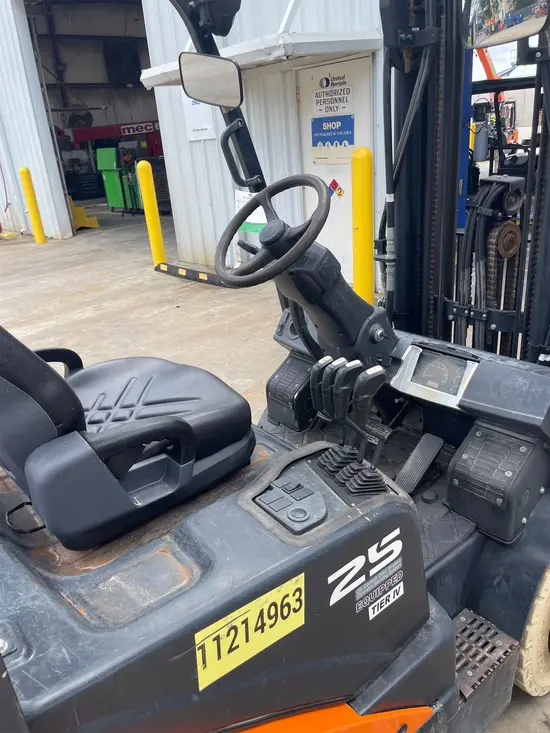 2021 Doosan D25S-7T4 Warehouse Forklift